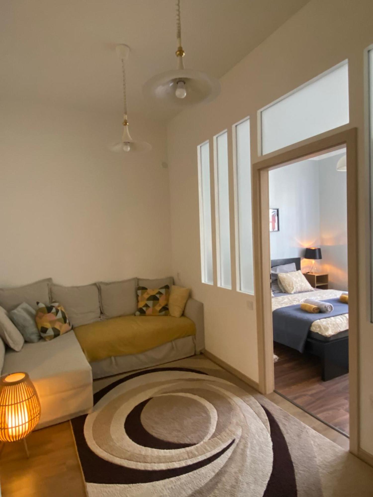Larix Apartman บูดาเปสต์ ภายนอก รูปภาพ