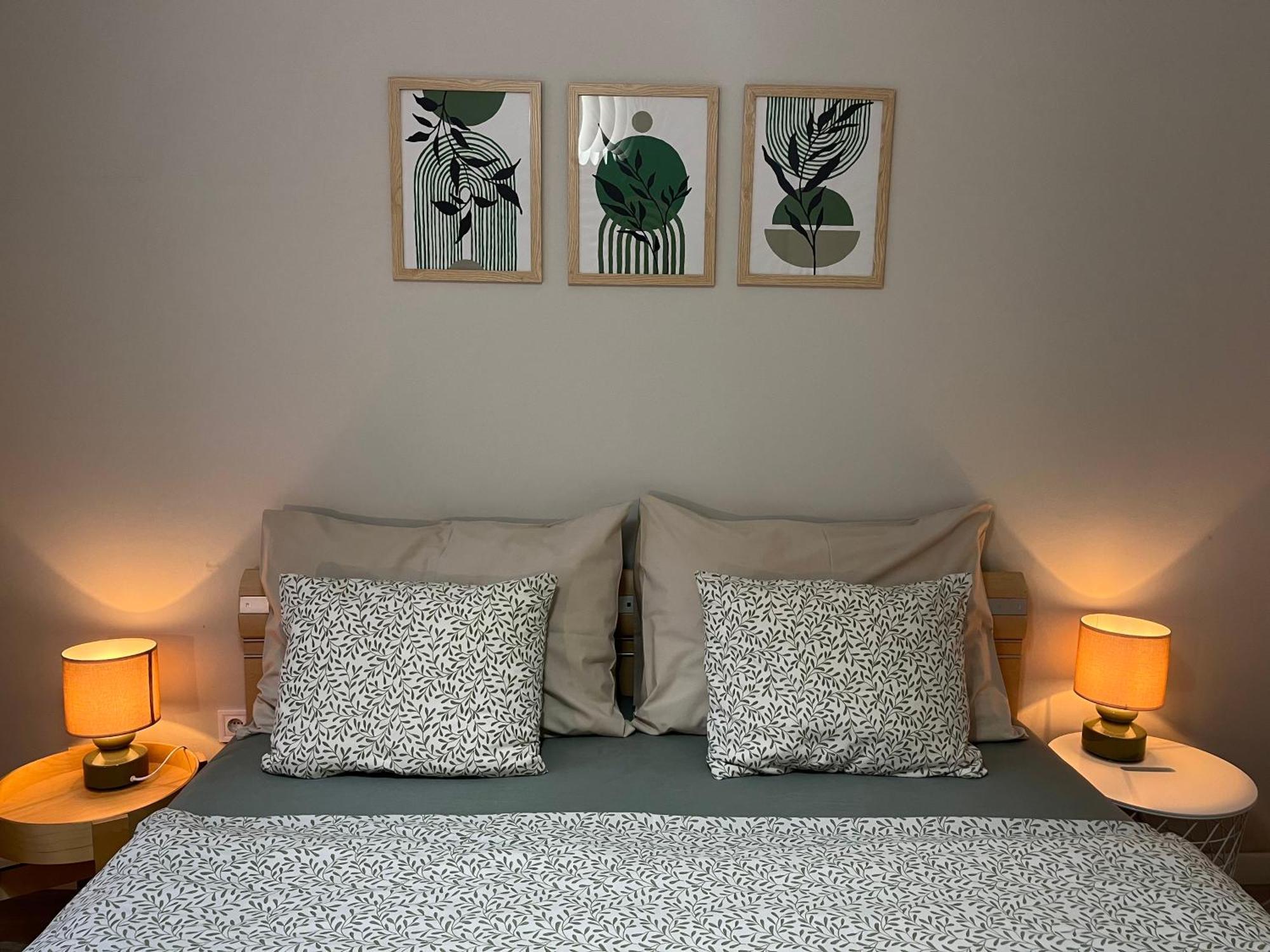 Larix Apartman บูดาเปสต์ ภายนอก รูปภาพ